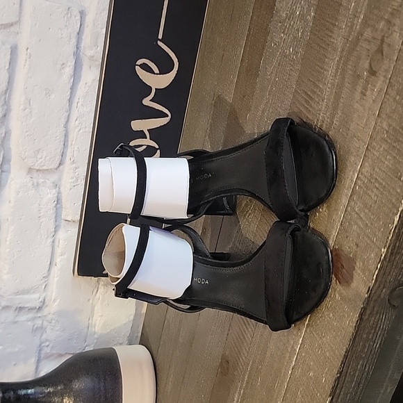 Womens Pelle Moda suede heels - Picture 2 of 7